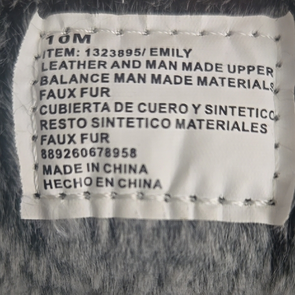 Khombu Gray and Black Winter Boots - Picture 10 of 10